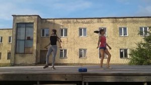 Танец под песню Зажигай