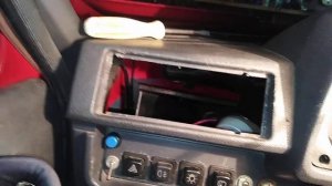 Как снять решотку воздуховода Таврии.