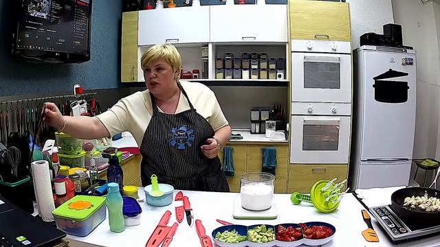 Вечер с Натальей Сербиной (Меренговый рулет, салат "Кобб") смотреть онлайн