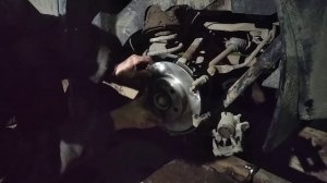 Замена задних тормозных дисков Шкода Октавия тур А4