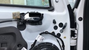 Citroen C3 Picasso 1.4VTR+ 2009 - Changing The N/S Wing Mirror