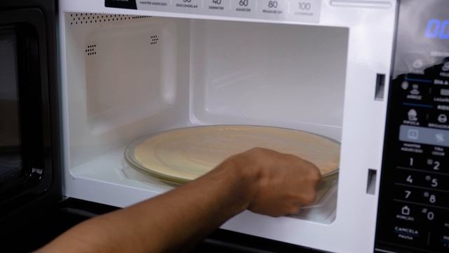 A PIZZA MAIS FÁCIL DO MUNDO!  PRONTA EM 10 MINUTOS