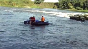 Сплав на надувном матрасе по реке