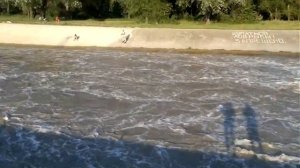 Отказненский водосброс  Ловля рыбы косынкой