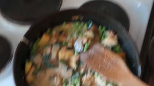 Кабачки со стручковым горохом в сметане от RomaDVD