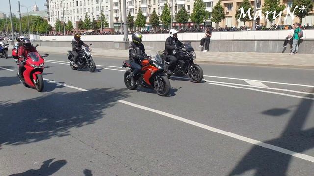 Московский мотофестиваль. Открытие мотосезона около Музеона