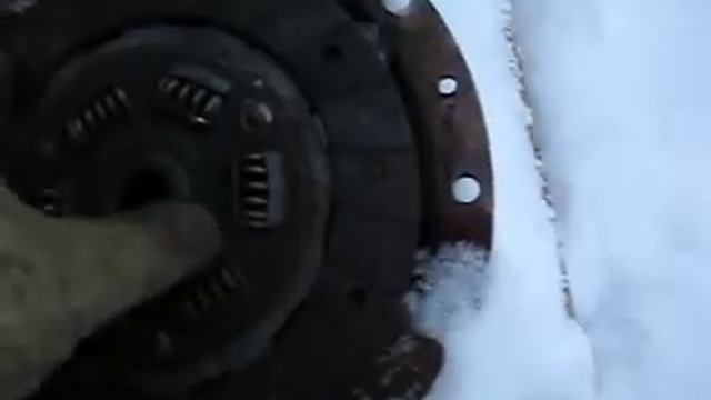 ПРИ ОТПУСКАНИИ СЦЕПЛЕНИЯ СИЛЬНЫЙ СТУК смотреть онлайн