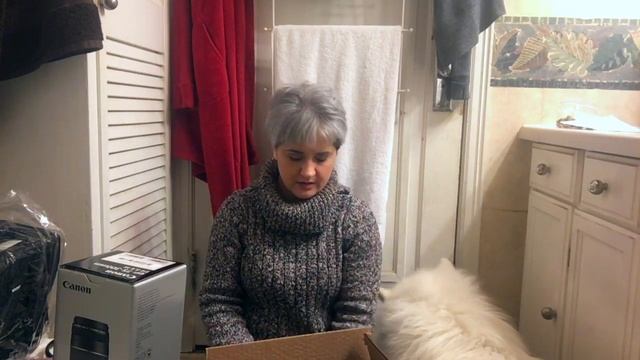 Unboxing the Canon EOS 80D with Yeti's help смотреть онлайн