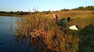 Рыбачим на Ворошиловском пруду.
