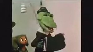 Крокодил Гена песня про  жизнь .