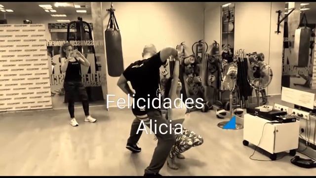 Bachata. Feliz cumpleaños. смотреть онлайн