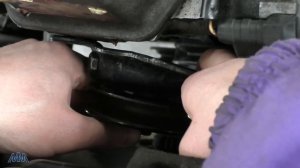 Как снять приводные ремни  Toyota Hilux  22RE