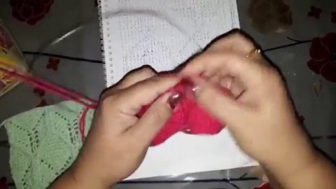 Интересный узор на основе платочной вязки