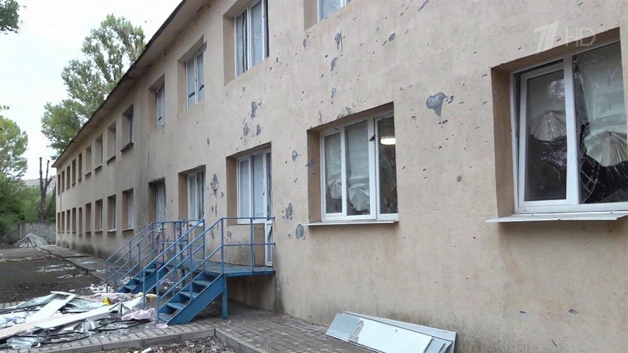 Украинские боевики нанесли удары по мирным жителям Докучаевска и Перевальска
