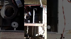 самодельная машина,делаю на электро моторы.