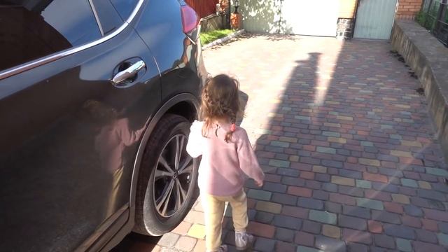 VLOG Алиса и Даша играют вместе, но...