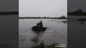 Самодельный лёгкий болотоход. Первый выезд на болото и первый заплыв.