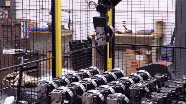 RoboTrex Machine Tending Solution - Haas VF2-SS + LANG Avanti Vises смотреть онлайн