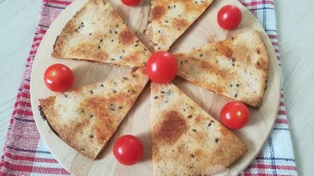 Тортилья с вялеными томатами