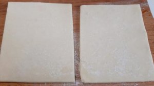 Слойки с фаршем в кунжуте