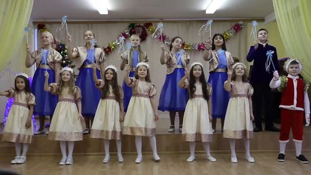 "Снежинка" муз. Н. Крылатов, сл. Л. Дербенев смотреть онлайн