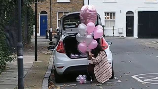 Как запихнуть воздушные шарики в багажник.AVI смотреть онлайн