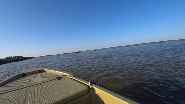 Клип на песню Куплю моторную лодку