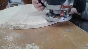 Фрезерование столешницы ручным фрезером