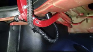 Самостоятельное открытие крышки богажника DAEWOO Ланос,установка газлифтов.