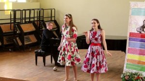 "Выйду ль я на реченьку" Русская народная песня - исп. Татьяна Швед и Ангелина Силенкова