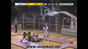 Слэмбол Игра захватывает с первых минут