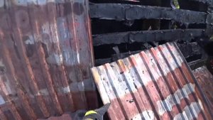 Не тушит пожар, а визжит истеричкой...