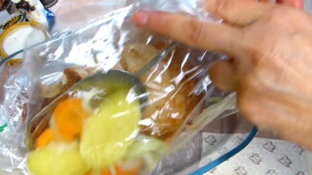 СВИНАЯ РУЛЬКА, БЕЗ КОСТИ, С КАРТОФЕЛЕМ В РУКАВЕ. ОБАЛДЕТЬ, КАК ВКУСНО!)