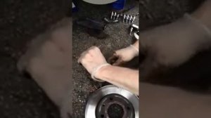 Замена тормозных колодок тормозных дисков  Peugeot 206