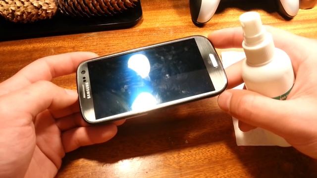 Как чистить экран смартфона от загрязнений смотреть онлайн