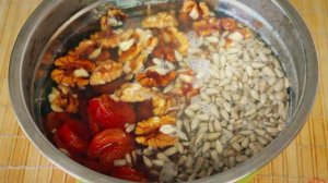 Полезная паста из кураги с орехами, семечками и медом