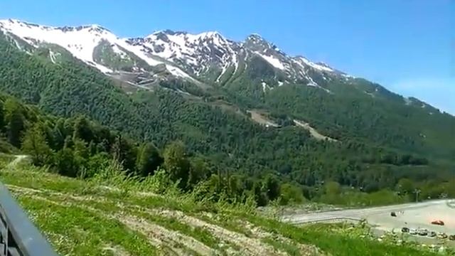 Курорт Роза хутор - горная олимпийская деревня. Роза Плато 1170 метров над уровнем моря.