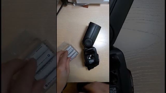 Распаковка вспышки и радиосинхронизатора YN622C-TX смотреть онлайн