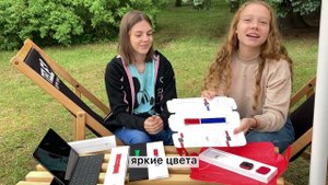 Распаковка часов Apple Watch series 6 Red вместе с учениками школы