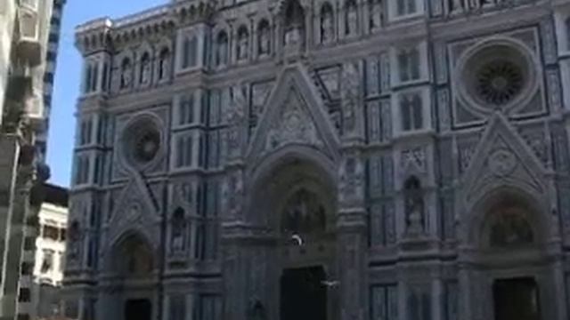 Колокольный звон в кафедральном соборе Санта-Мария-дель-Фьоре. Флоренция. 2005 год. Италия смотреть онлайн