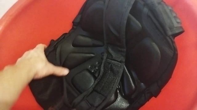 как постирать рюкзак вручную. смотреть онлайн