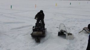 Гонка на снегоходах РМЗ "Буран" с.Кутана Сунтарский улус РС(Якутия)