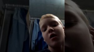 Школьник поёт ой мама мама мент