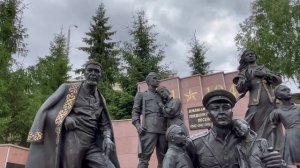 Уфа, железнодорожный вокзал, иду к мемориалу Землякам, ушедшим на фронт, 22.06.2023