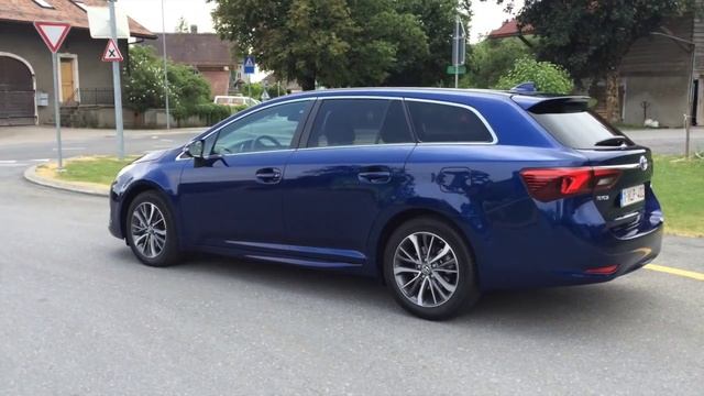 2015 Toyota Avensis Touring Sports смотреть онлайн