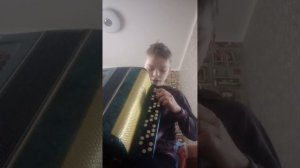 Как играть на баяне ягода малинка вместе с федерико фелини