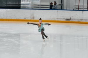 Таисия Кобзева. ЮФ. Юный Фигурист 6 л и мл. Бердск, май 2024. 1 место #фигурноекатание #фигуристка #