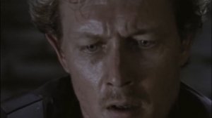 Инопланетяне заперли ее в космической тюрьме, но не рассказали о своих планах относительно ее тела