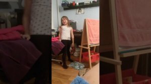 Маша плачет