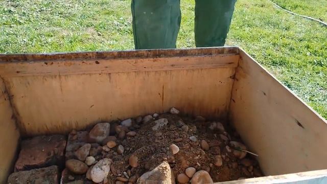 DIY:Мусор в дело.Высокая грядка из хлама,получилась красота.#жизньвдеревне #minivlog #diy смотреть онлайн